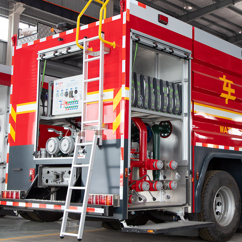 Vikbar brandapparatsstege